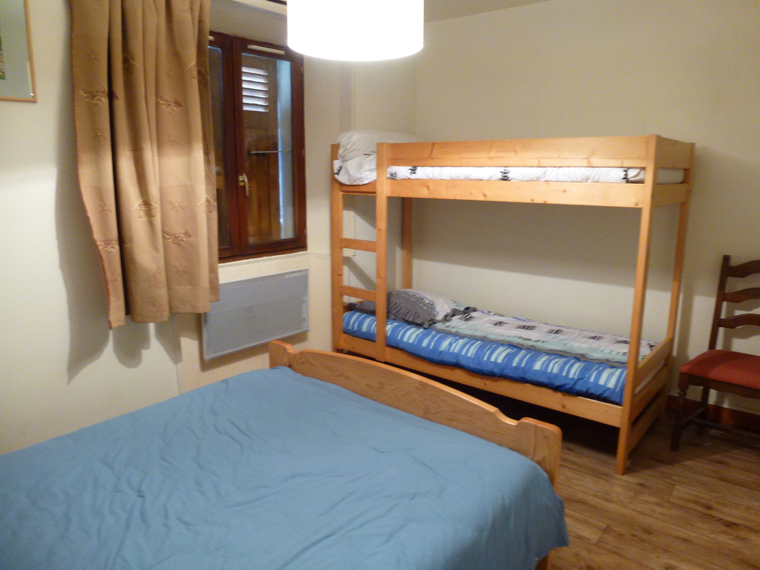 Les Marmottes - Chambre double avec lits superposés